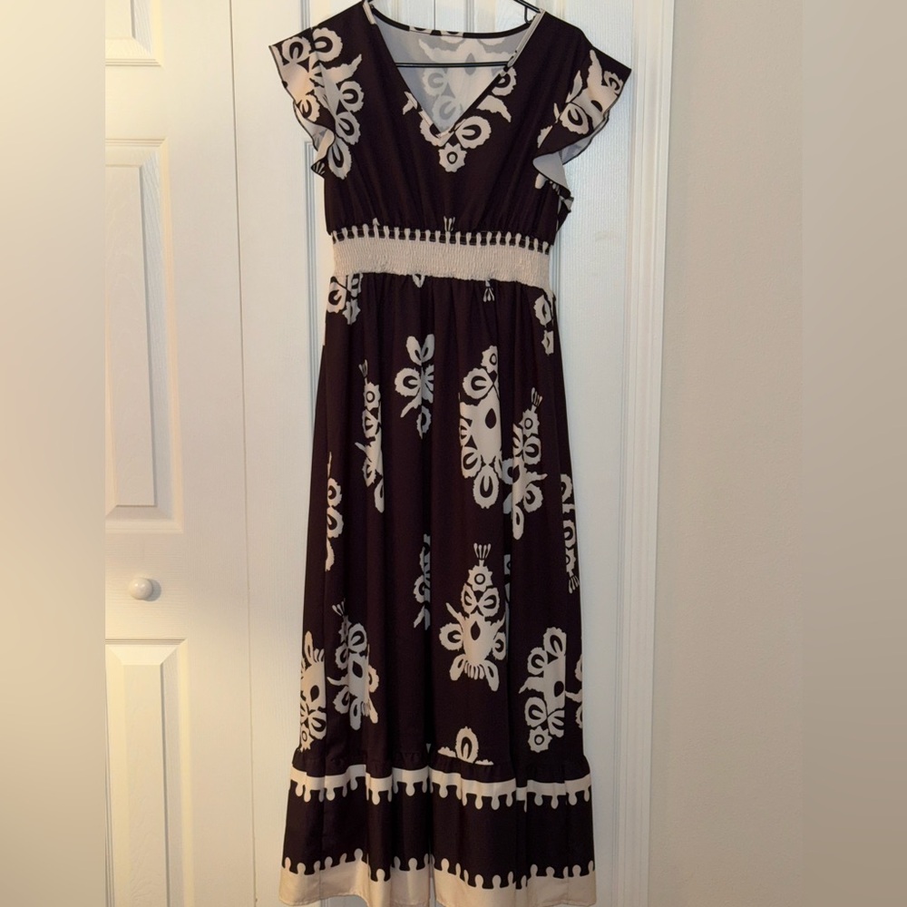 Elegant Black and Cream Maxi Dress, NWOT, size L